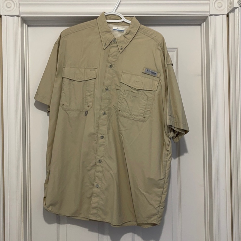 Columbia PFG Performance fishing gear button down shirt size large.